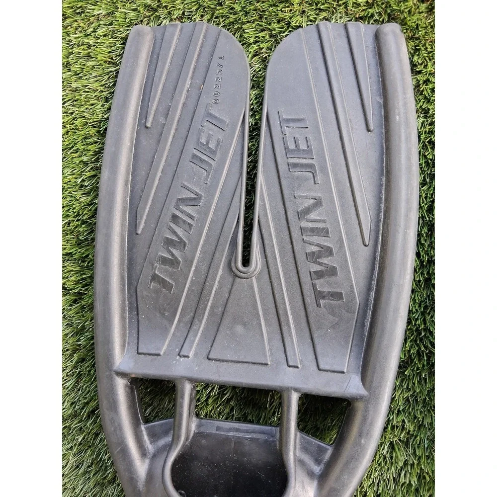 Scubapro Twin Jet Max Split Fins Medium Open Heel Black Dive Fins Made in U.S.A